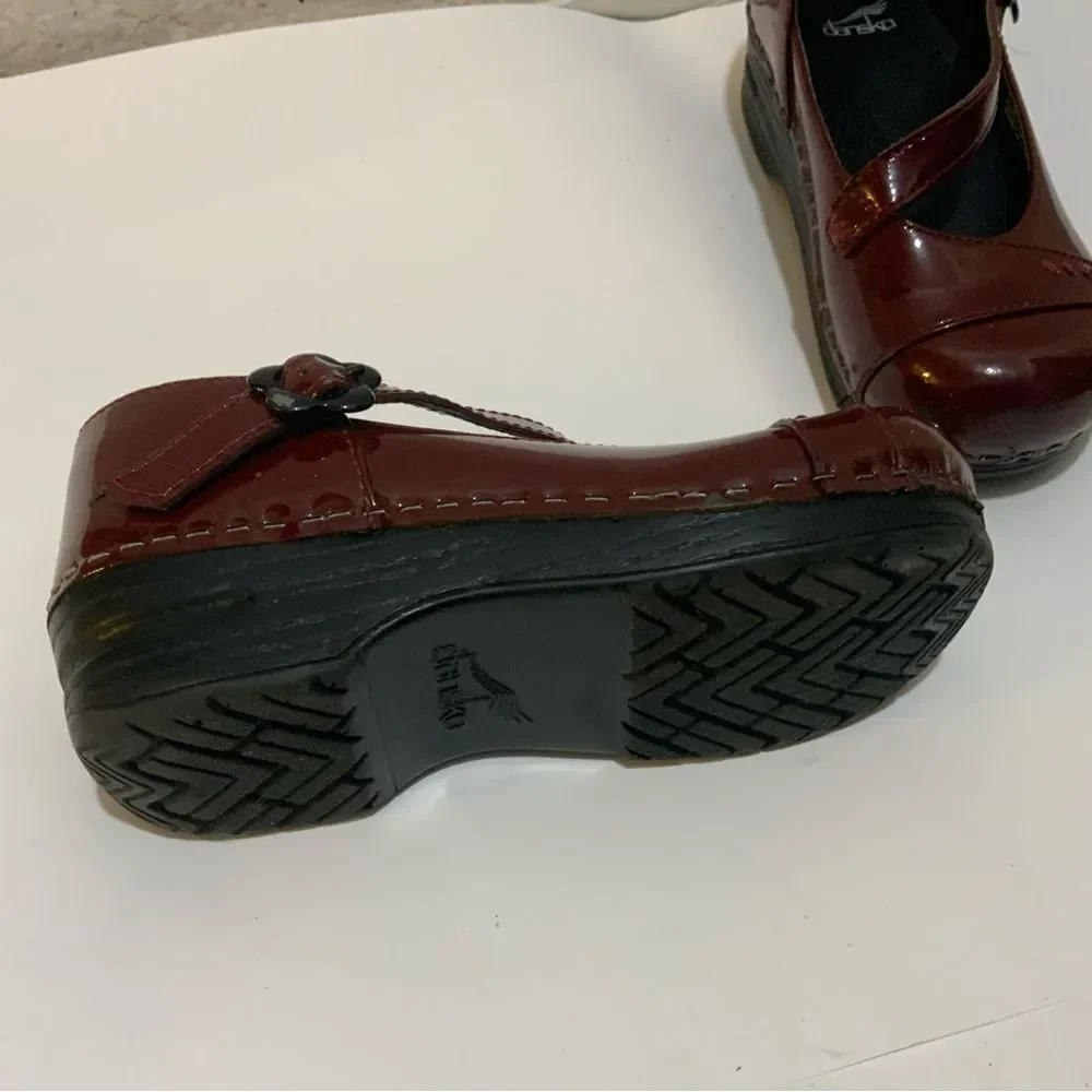 Dansko toddler EU 28 US 10-11 Bordeaux Mary Jane clogs comfort